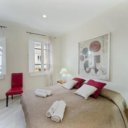 Διαμέρισμα Center *